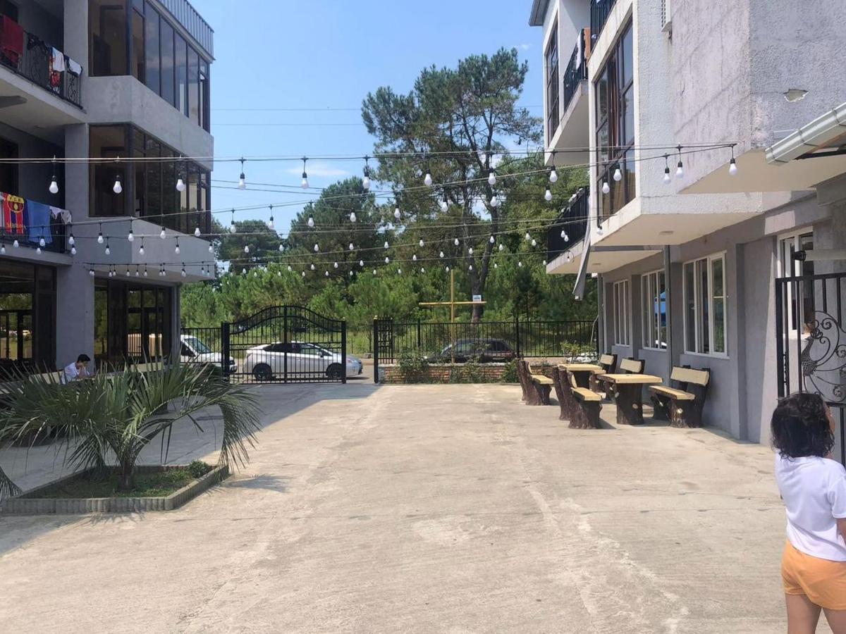Hotel Guga Kobuleti Kültér fotó