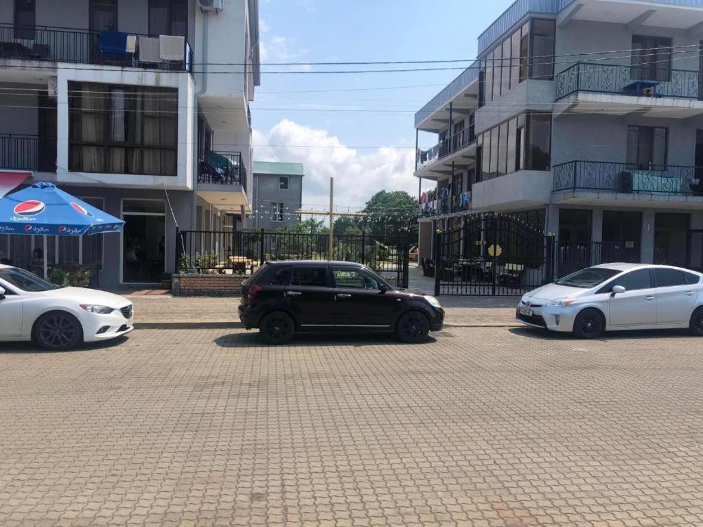 Hotel Guga Kobuleti Kültér fotó