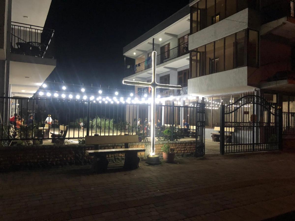 Hotel Guga Kobuleti Kültér fotó