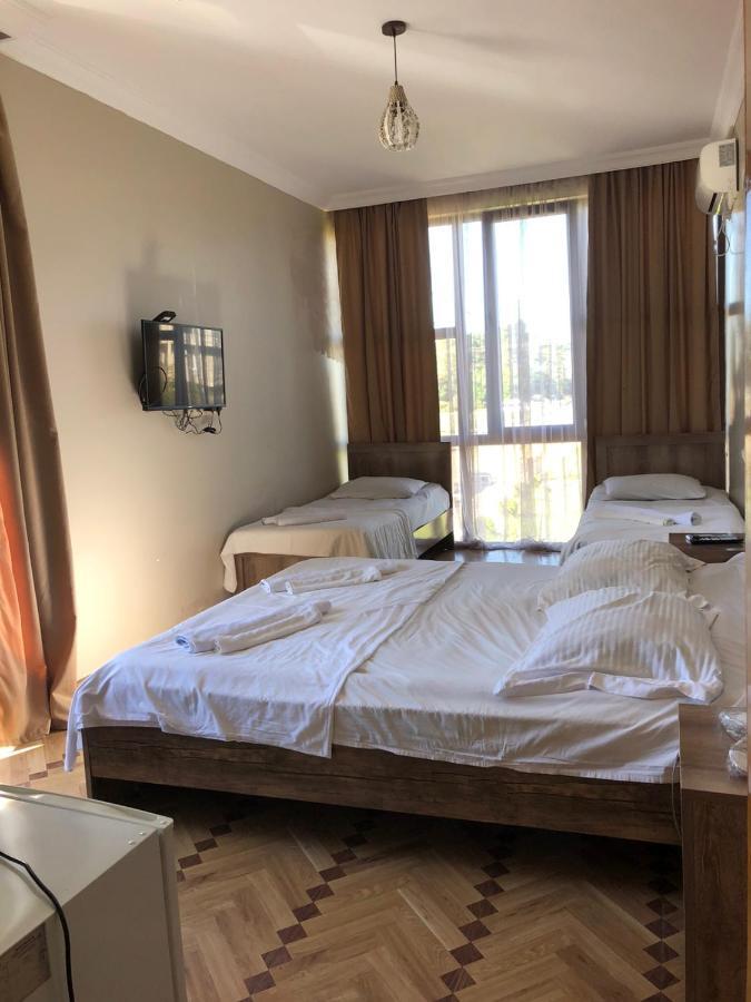 Hotel Guga Kobuleti Kültér fotó