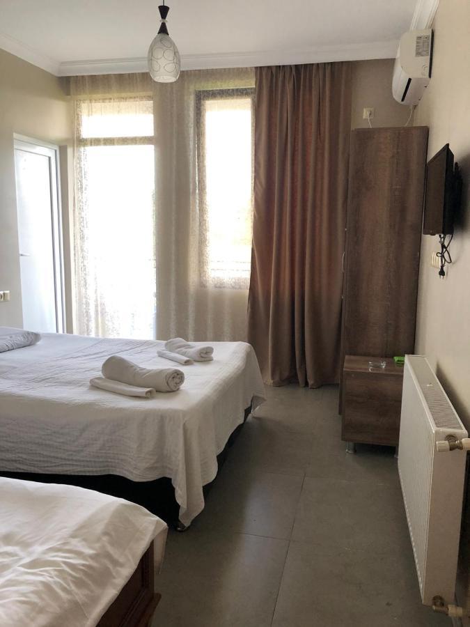 Hotel Guga Kobuleti Kültér fotó