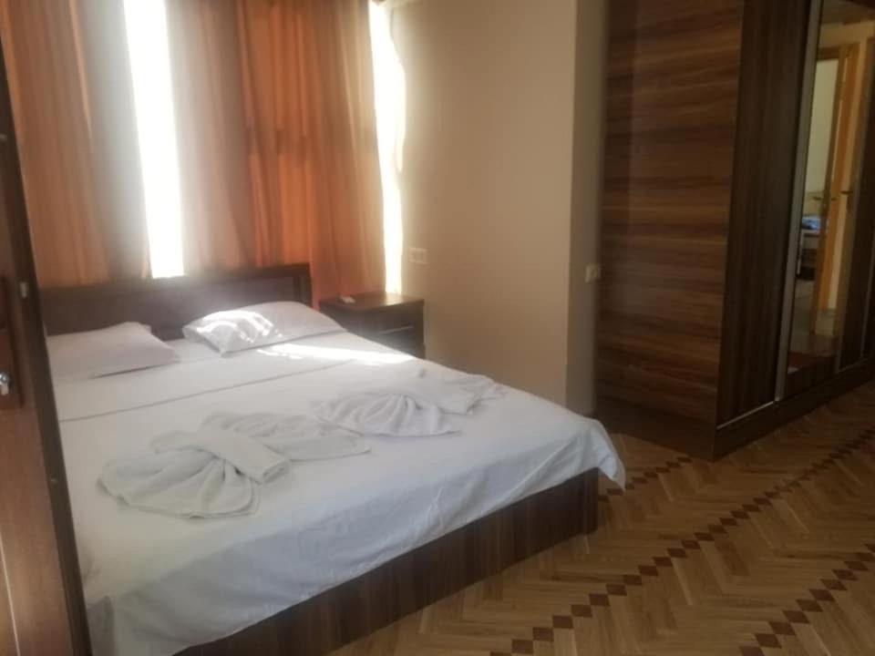 Hotel Guga Kobuleti Kültér fotó